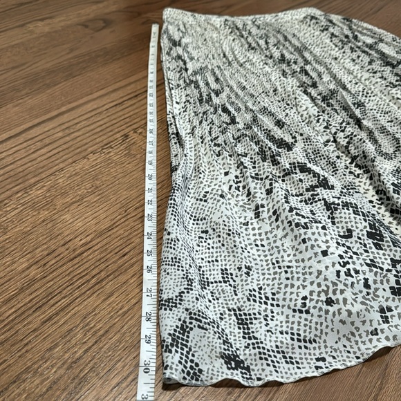 White and gray J.Crew pleated midi skirt - Picture 5 of 6